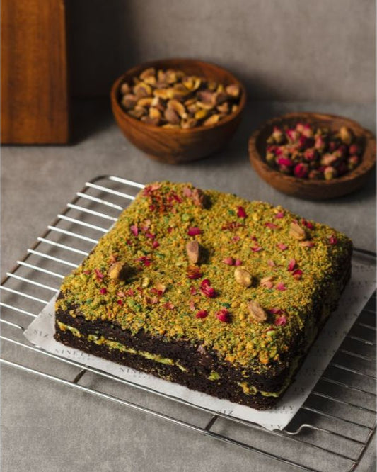 Pistachio Kunafa Browny (Dubai Viral)